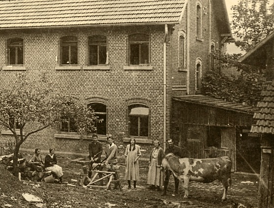 Communitarian
